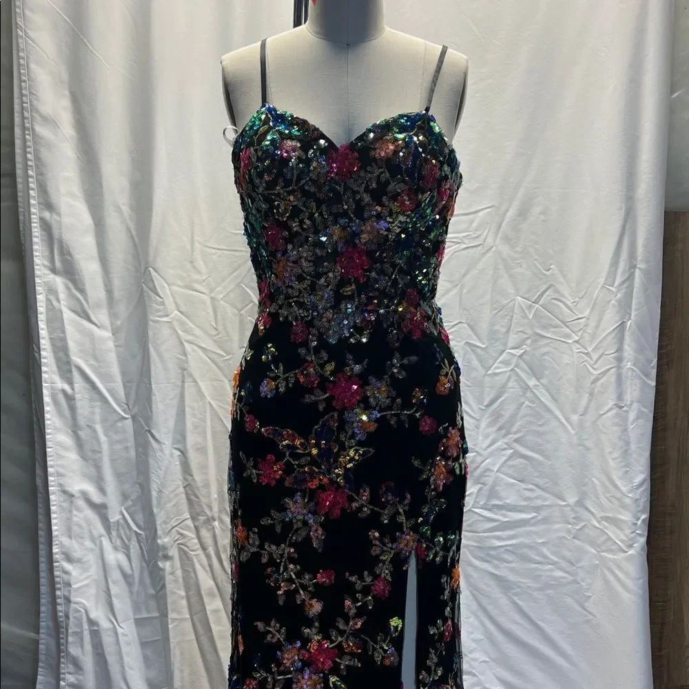 VIENNA SEQUIN PROM DRESS - Picture 3 of 10